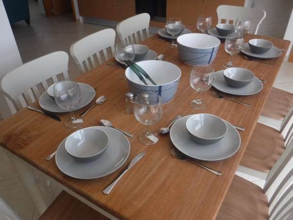  VC084 Outdoor dining 