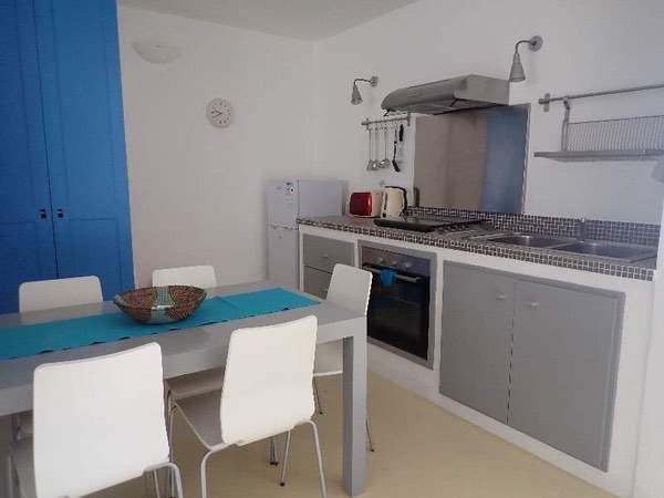  VC118-Kitchen/Dining area 