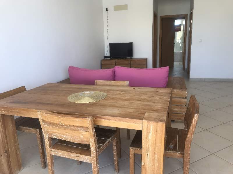 VC083-Living/dining area