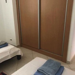 VC083-Bedroom 2 + wardrobe